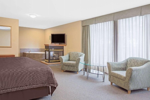 Super 8 de Wyndham Sault Ste Marie On image 10
