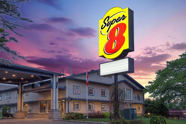 Super 8 de Wyndham Sault Ste Marie On image 2