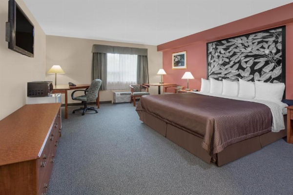 Super 8 de Wyndham Sault Ste Marie On image 29