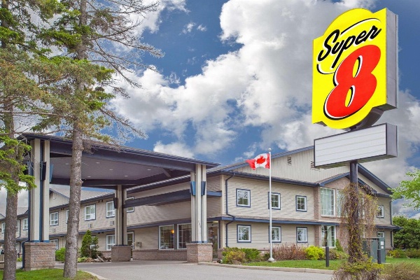 Super 8 de Wyndham Sault Ste Marie On image 3